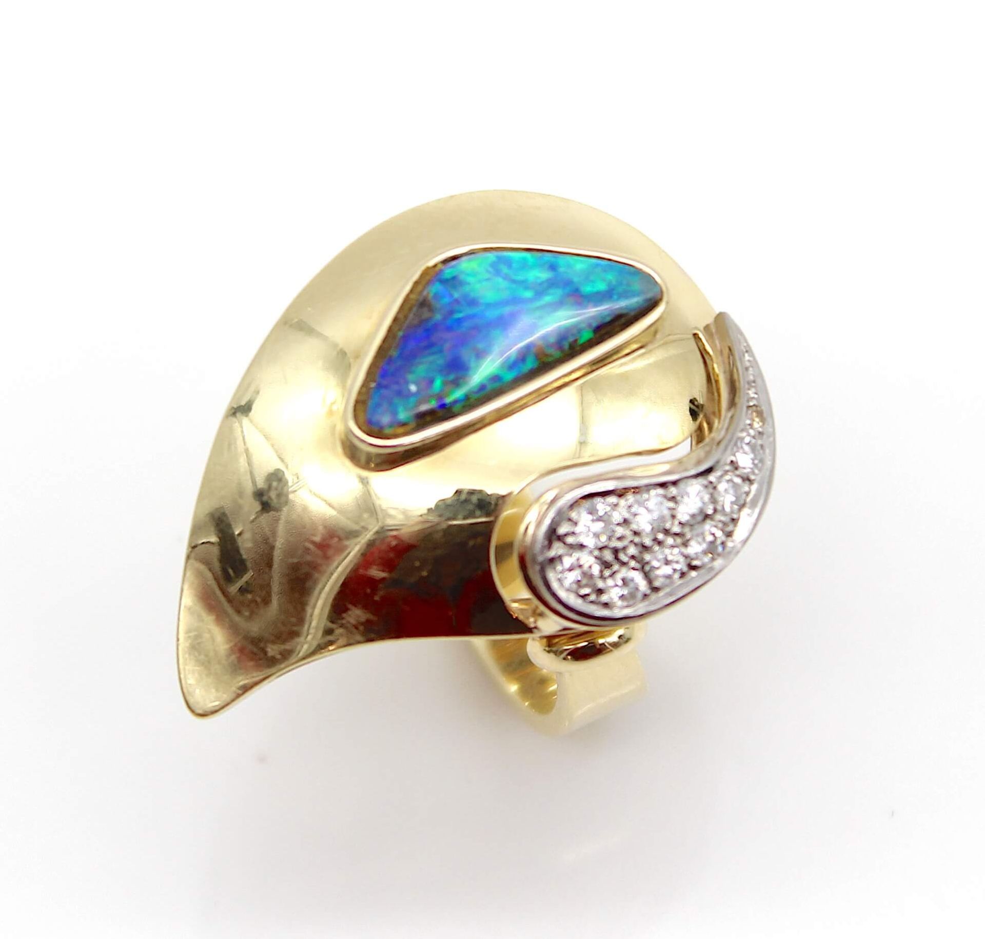 Ring made of 585 gold with 1 boulder opal and 10 brilliants, total ca. 0,25 ct,medium degree of - Bild 3 aus 4