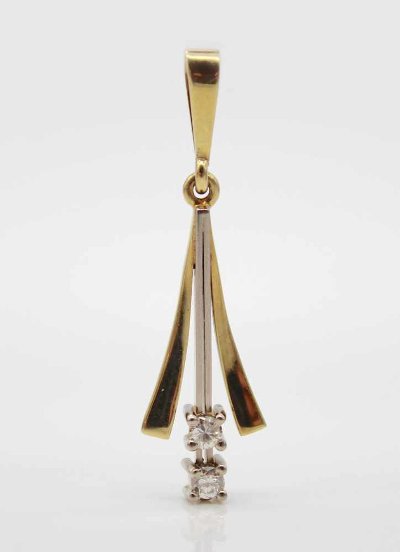 Pendant made of 585 gold with 2 brilliants, total approx. 0.20 ct in medium quality.Weight 3 g, - Bild 2 aus 3