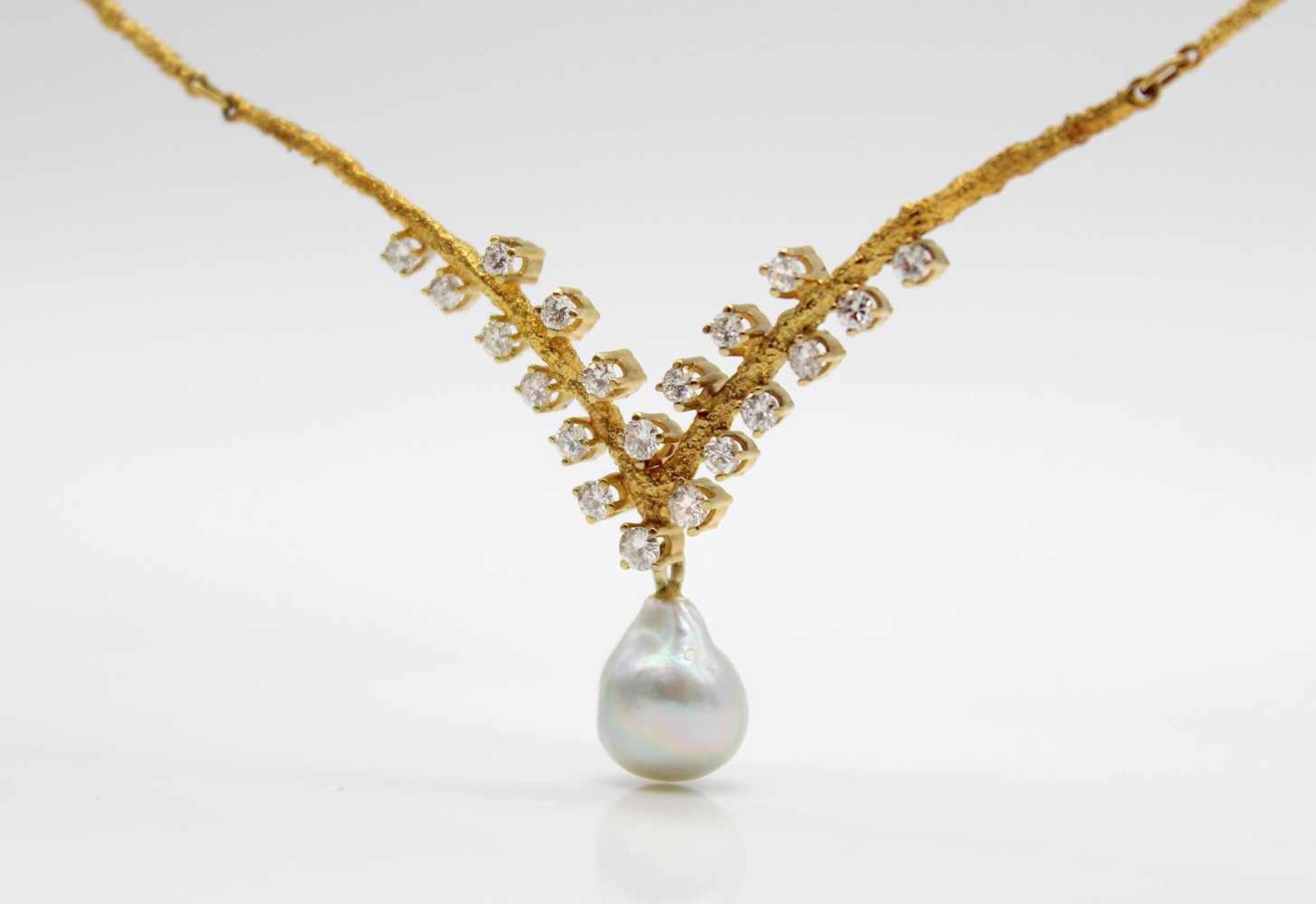 Necklace in 585 gold with 20 brilliants, total approx. 1.4 ct. with a high degree of colour and - Bild 2 aus 2