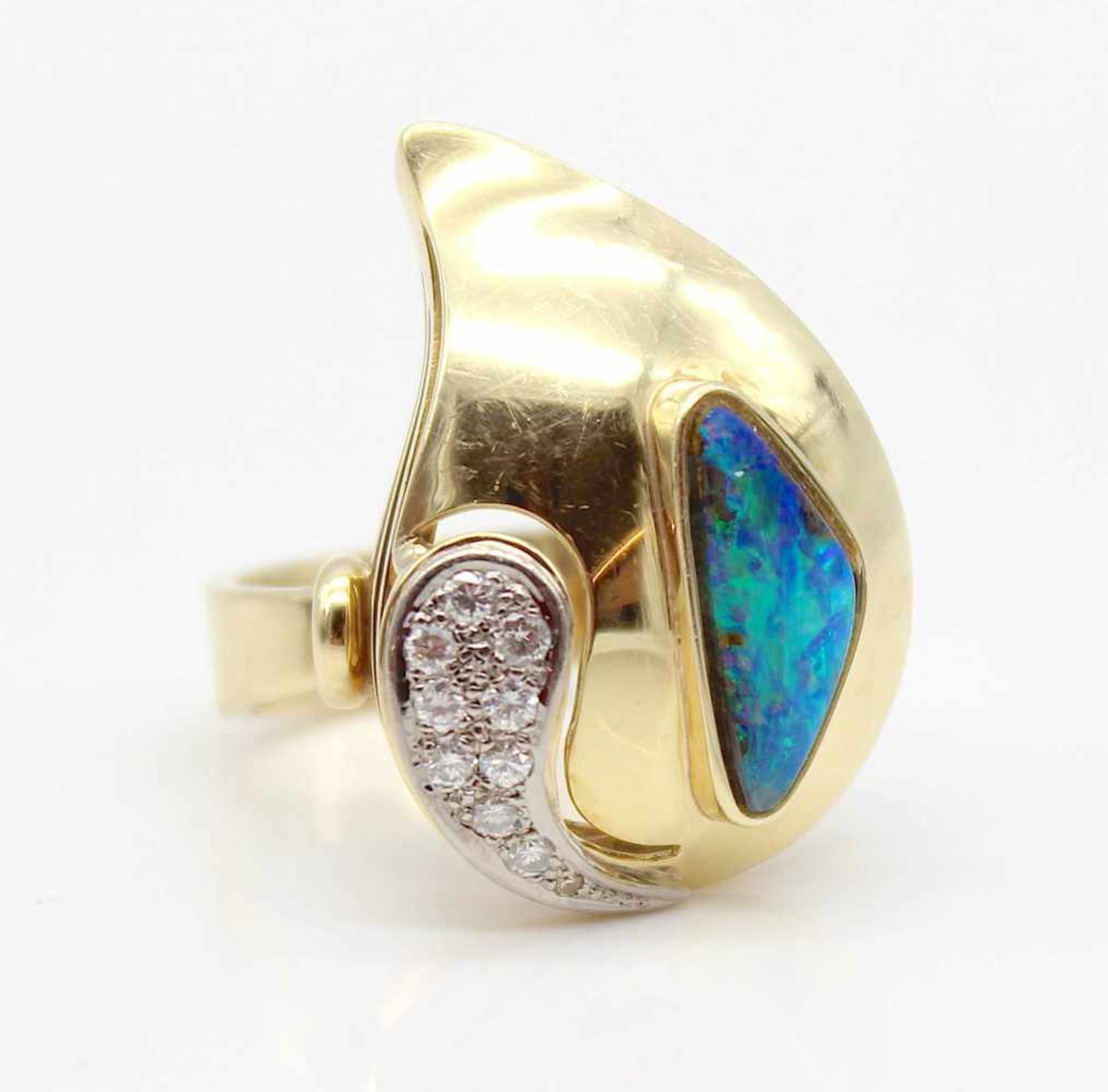 Ring made of 585 gold with 1 boulder opal and 10 brilliants, total ca. 0,25 ct,medium degree of - Bild 2 aus 4