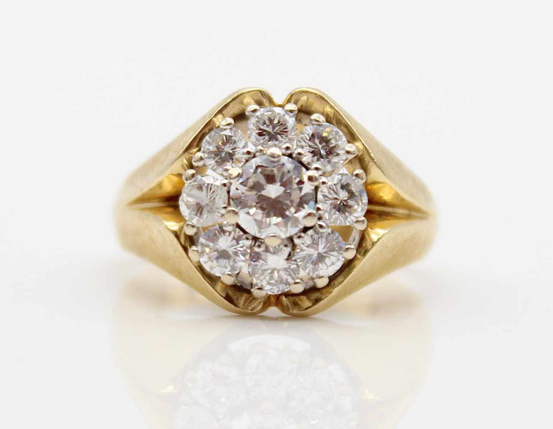 750 gold ring with 9 brilliants (1 x 0.47 ct, 8 x 0.11 ct), total approx. 1.35 ct,high degree of - Bild 3 aus 4