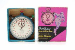 Hanhart Amigo stopwatch in original box. The clock is runnable.Hanhart Amigo-Stoppuhr im