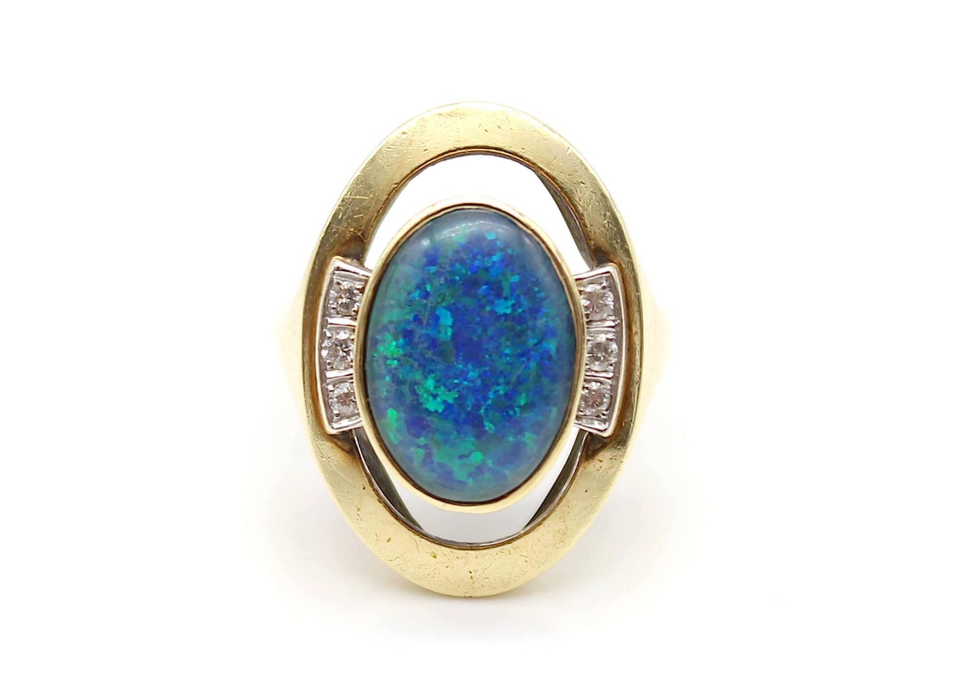 Ring aus 585er Gold mit einer Opal Triplette und 6 Diamanten, gesamt ca. 0,14 ct. Gewicht: 9 g, - Bild 2 aus 3