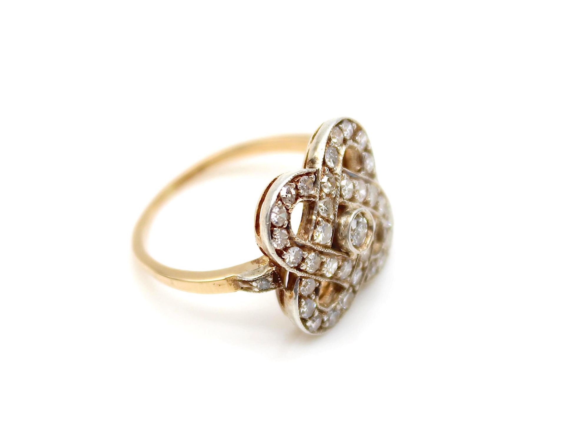 Ring geprüft auf 750er Gold, platiniert mit div. Diamanten, gesamt ca. 0,70 ct in mittlerer - Bild 3 aus 3
