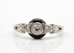 Antik bis Design - Schmuck, Edelsteine