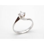 Ring aus 585er Weißgold mit einem Brillanten, ca. 0,40 ct, VVS-VS, Farbe H. Gewicht: 2,4 g, Größe: