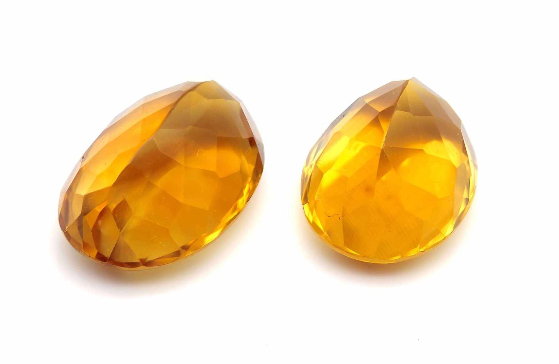 1 Citrin ca. 11,64 ct und 1 Citrin ca. 10,14 ct 1 Citrin ca. 11.64 ct und 1 Citrin ca. 10.14 ct - Bild 2 aus 2