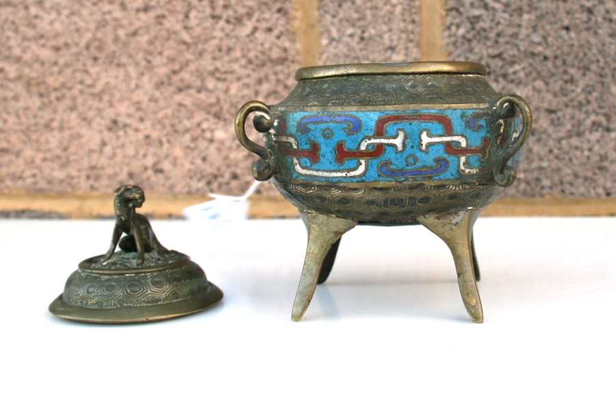 A Chinese bronze and champleve enamel censer on four splayed feet, with fo dog finial, 16cms (6. - Image 5 of 8