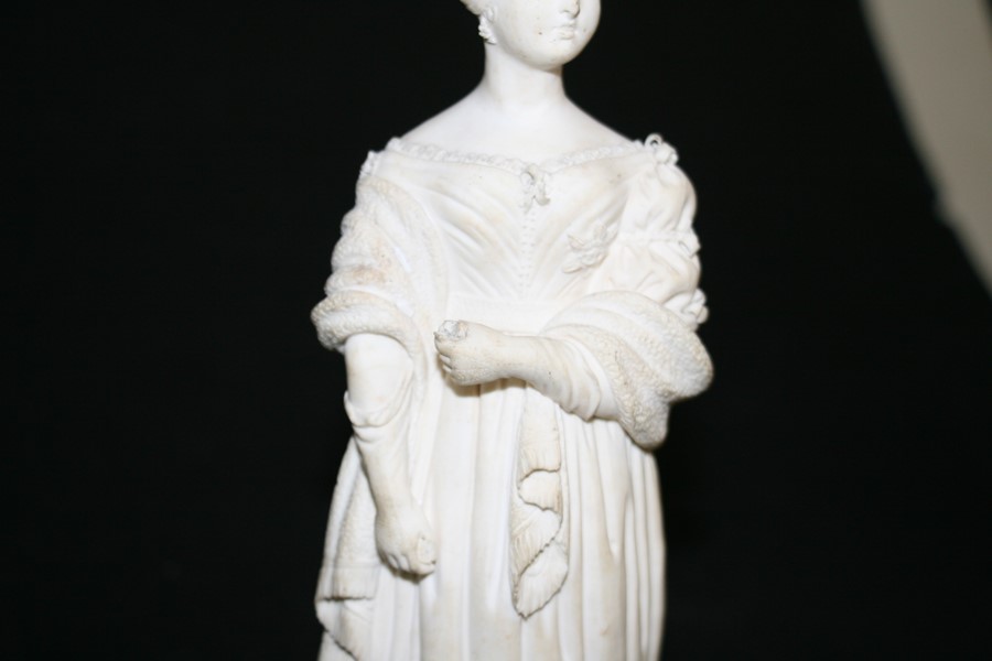 A mid 19th century Parian figure of a young Queen Victoria, 18cm 7 ins) highCondition Report Loss of - Image 2 of 5