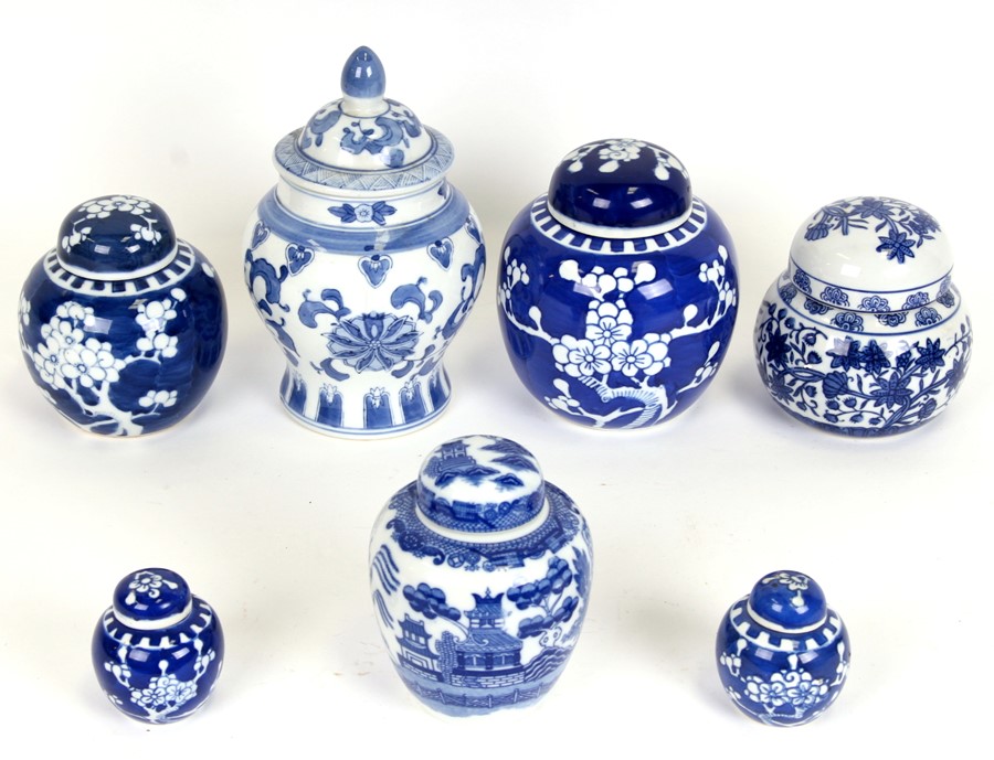 A quantity of modern Chinese blue & white ceramics to include ginger jars and a table lamp. - Image 2 of 2