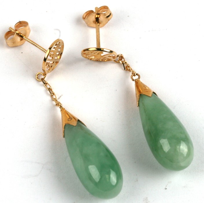 A pair of Chinese 18ct gold and jade drop earrings.
