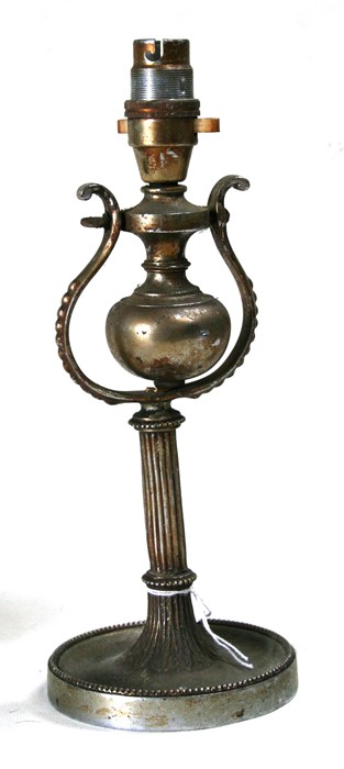 A silver plated Pullman lamp, 28cms (11ins) high.Condition Report Looks like it has been dropped - Image 3 of 3