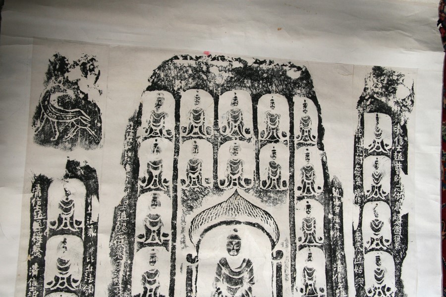 A large scroll temple rubbing print with various seated Buddhas and scholars with calligraphy, 86 by - Image 2 of 6