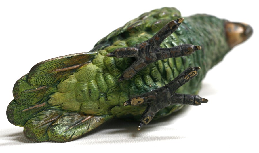 A large cold painted Vienna bronze figure of a parrot, 9cms (3.5ins) high.Condition Report Loss of - Image 2 of 7