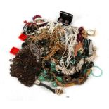 A quantity of costume jewellery.