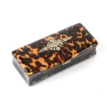 A 19th century horn & tortoiseshell snuff box with mother of pearl inlay, 8cms (3.1ins) wide.