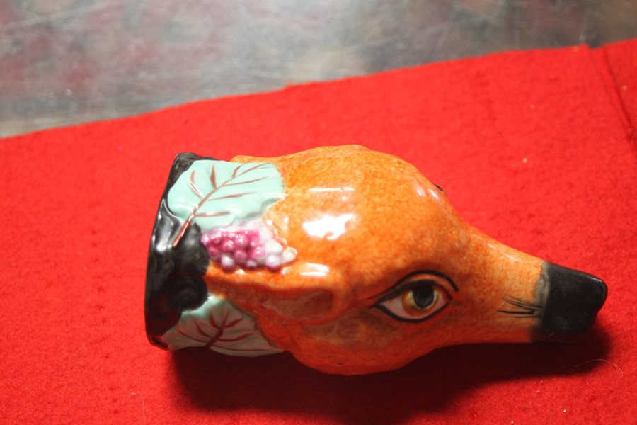 A ceramic Staffordshire stirrup cup in the form of a foxes head with a vine & grape collar - Image 3 of 6