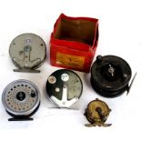 A Grice & Young Seajecta MkII centre pin fishing reel, 9.5cms (3.75ins) diameter, boxed, together