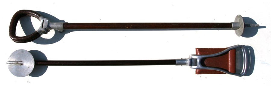 A Mill's Munitions shooting stick T, registration mark 639347; and another Featherweight shooting