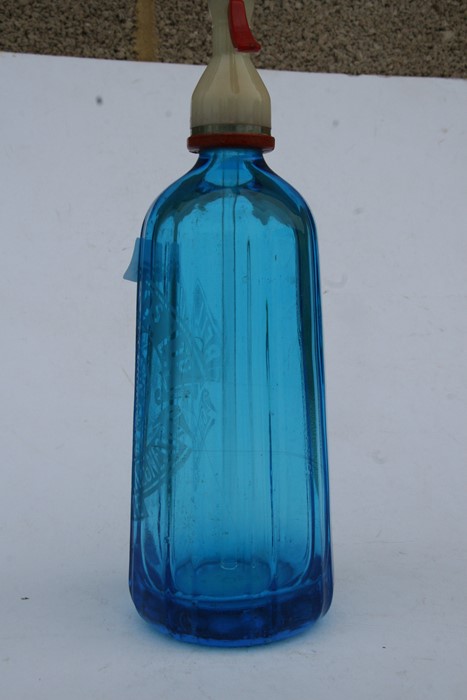 A Bellamy Bros Ltd blue glass soda syphon; together with three clear glass soda syphons (4). - Image 4 of 4