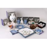 A quantity of Wedgwood ceramics to include a pair of Jasperware vases of baluster form, 9cms (3.