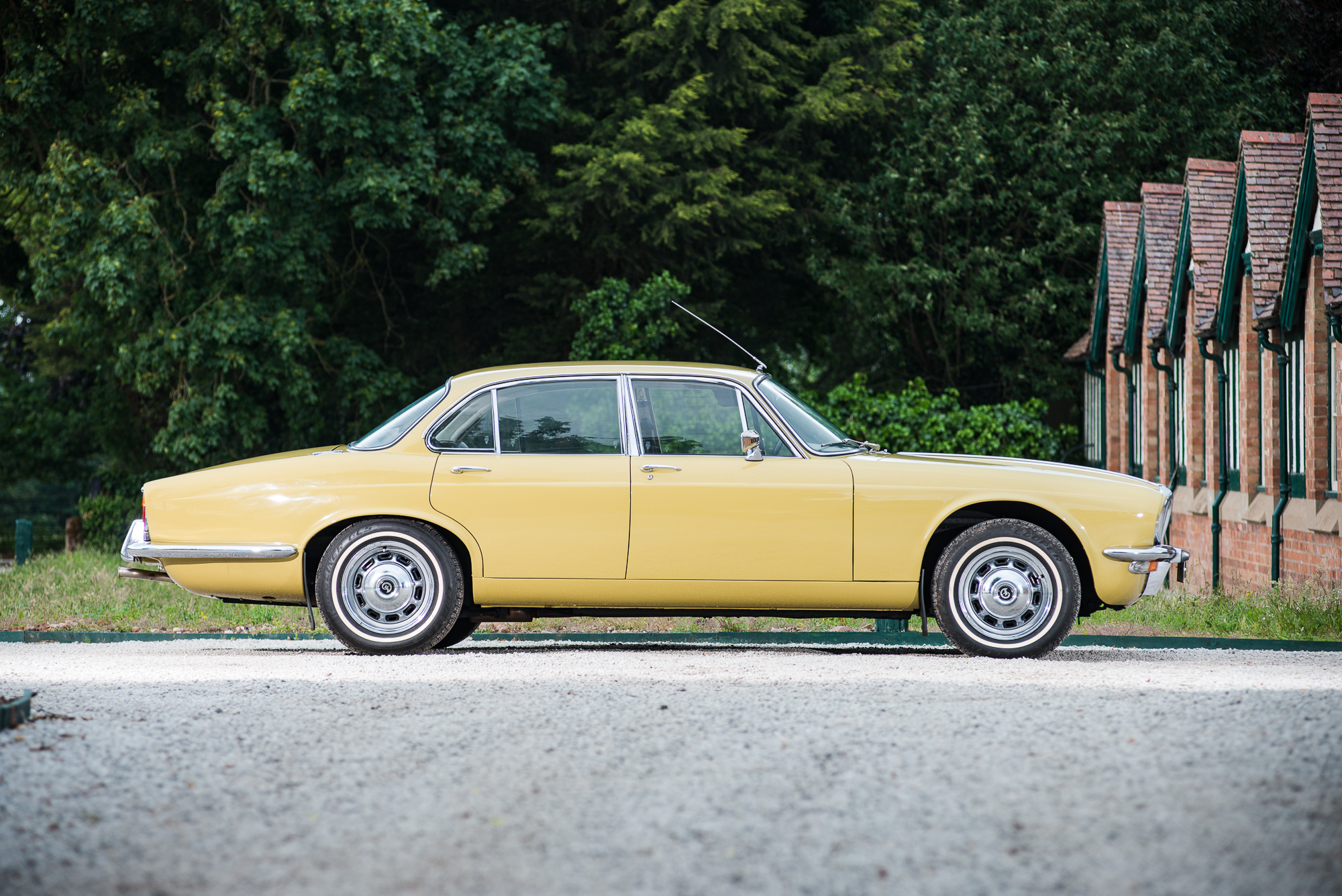 1974 Daimler Sovereign Series 2 - Image 5 of 31