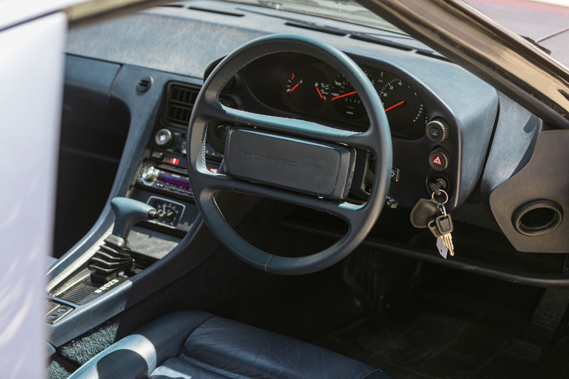 1986 Porsche 928 S2 - Image 12 of 28