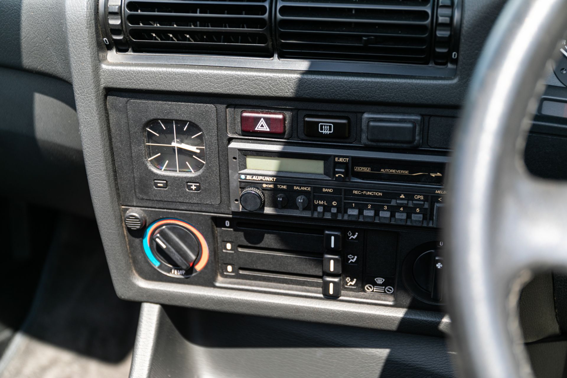 1987 BMW 325i (E30) Cabriolet - Image 23 of 26