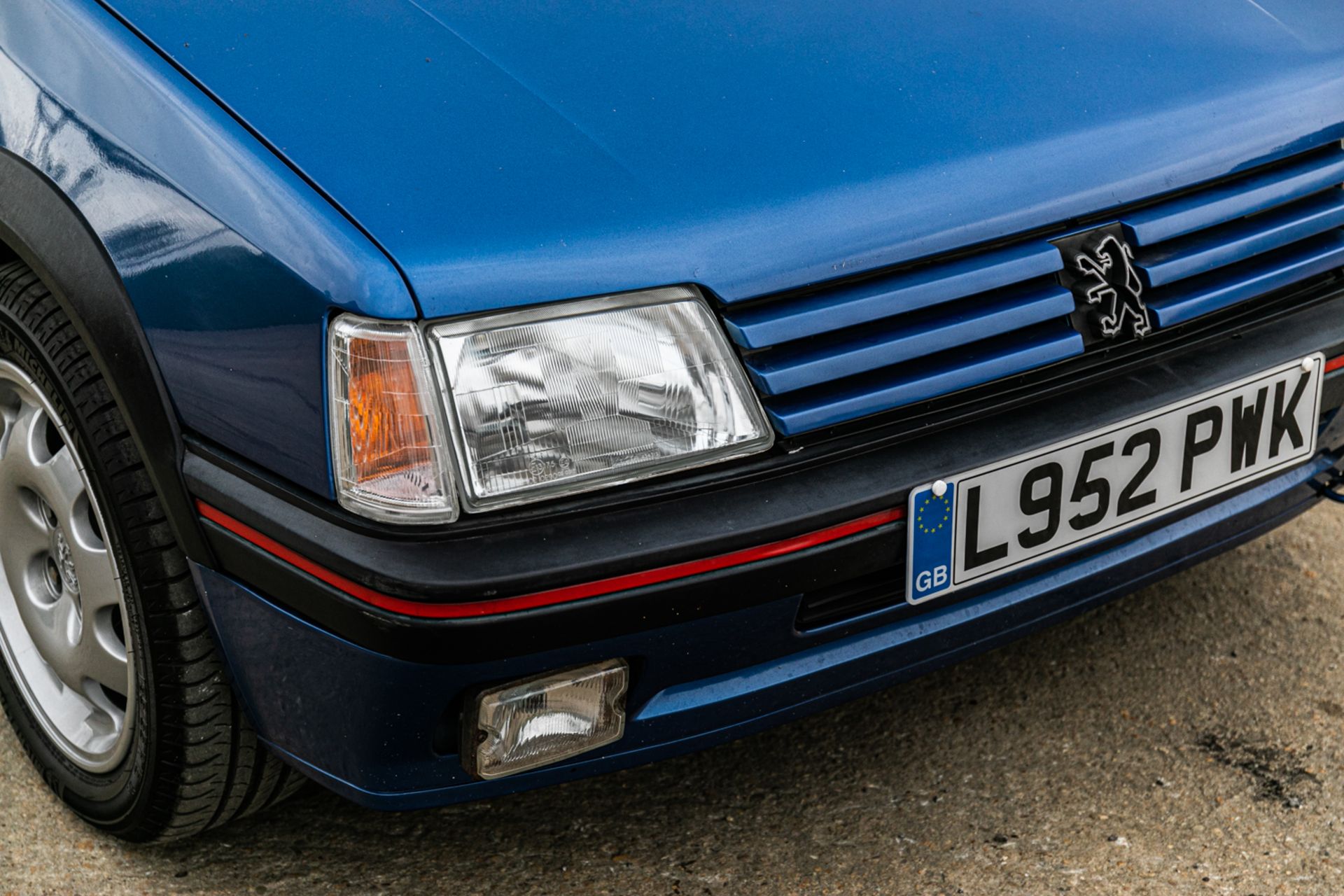 1993 Peugeot 205 1.9 GTI - Image 4 of 24