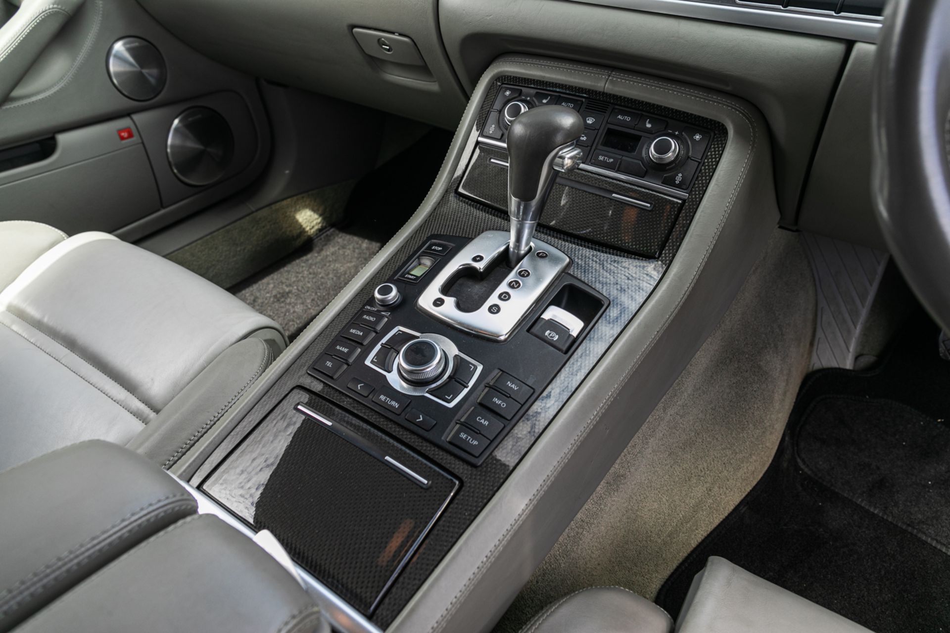 2007 Audi Quattro S8 V10, 5.2 Saloon - Image 18 of 30