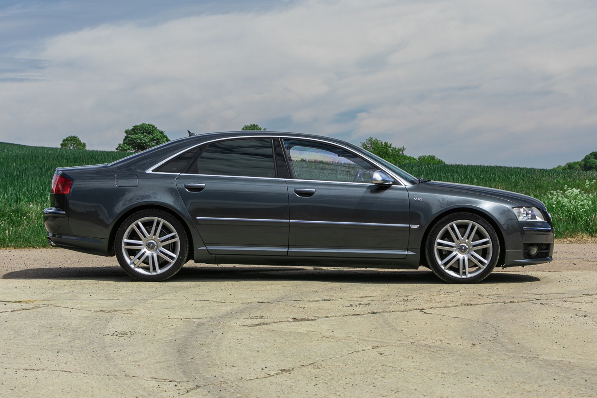 2007 Audi Quattro S8 V10, 5.2 Saloon - Image 2 of 30