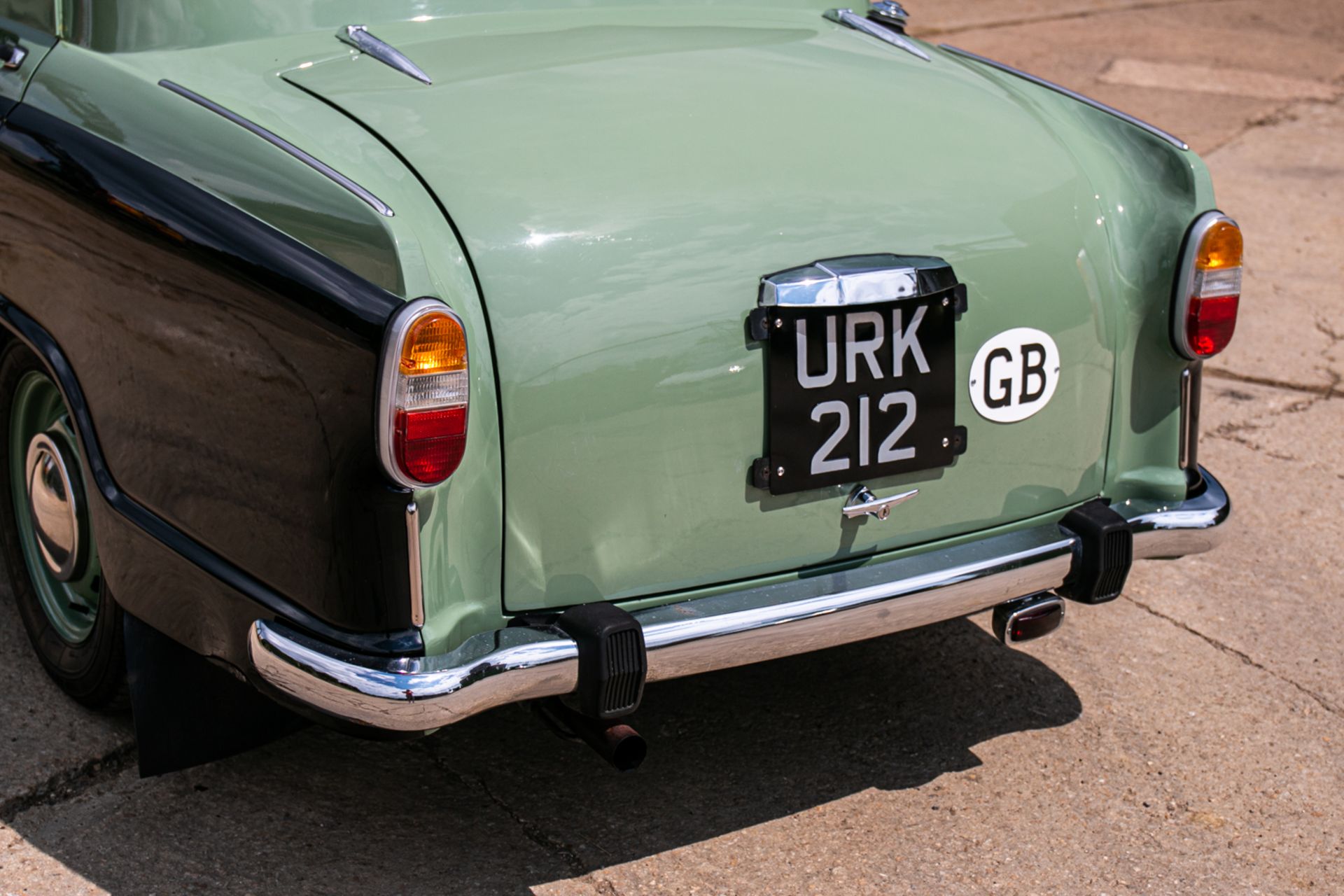 1958 Morris Oxford "Paris to Peking" Special - Image 8 of 27