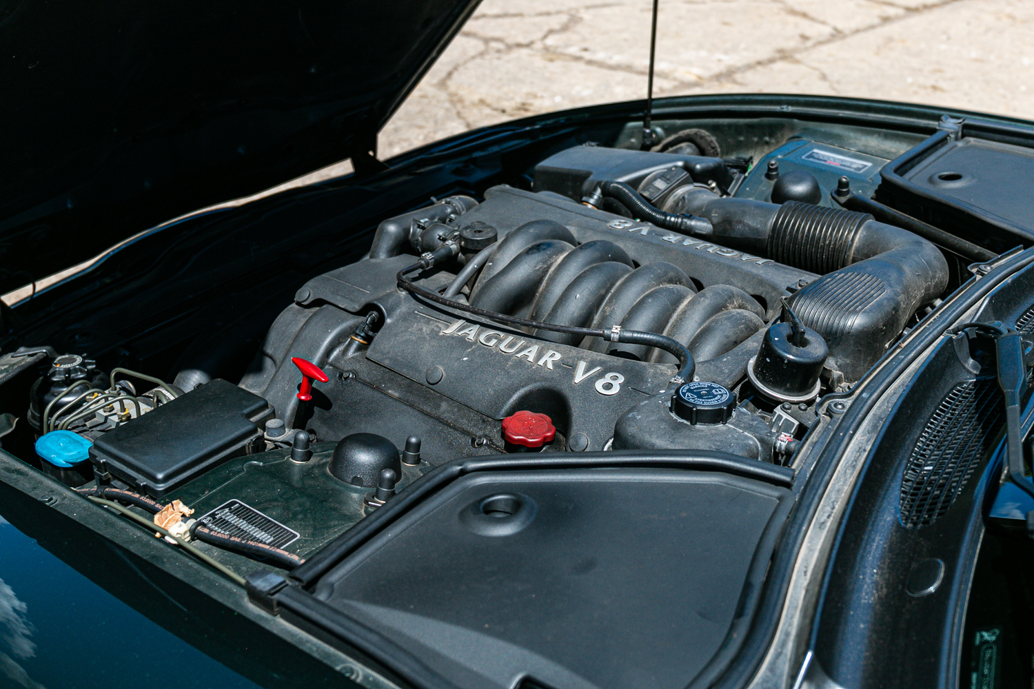 1998 Jaguar XK8 Convertible - Image 6 of 19
