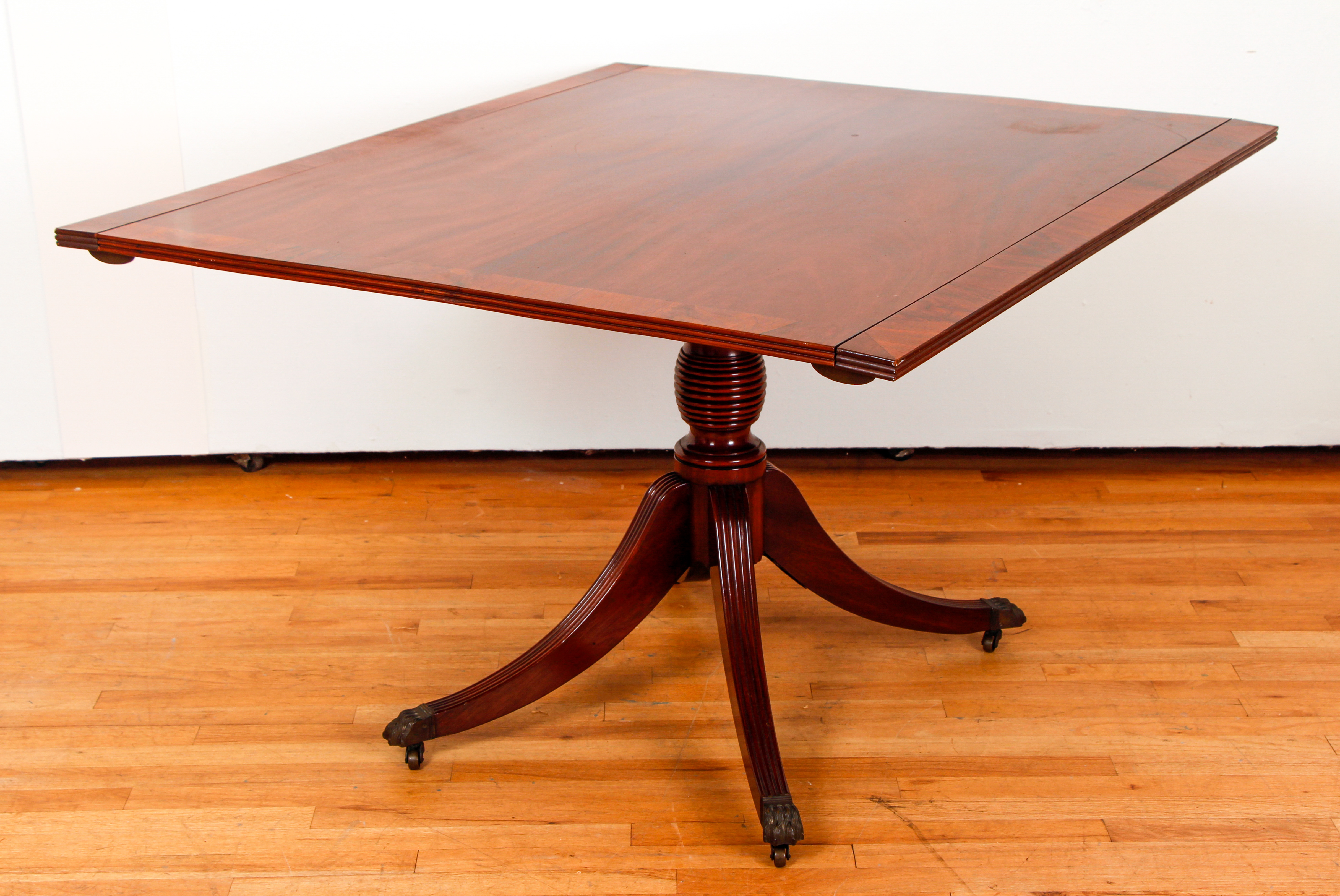 Duncan Phyfe Style triple pedestal dining table - Image 5 of 8