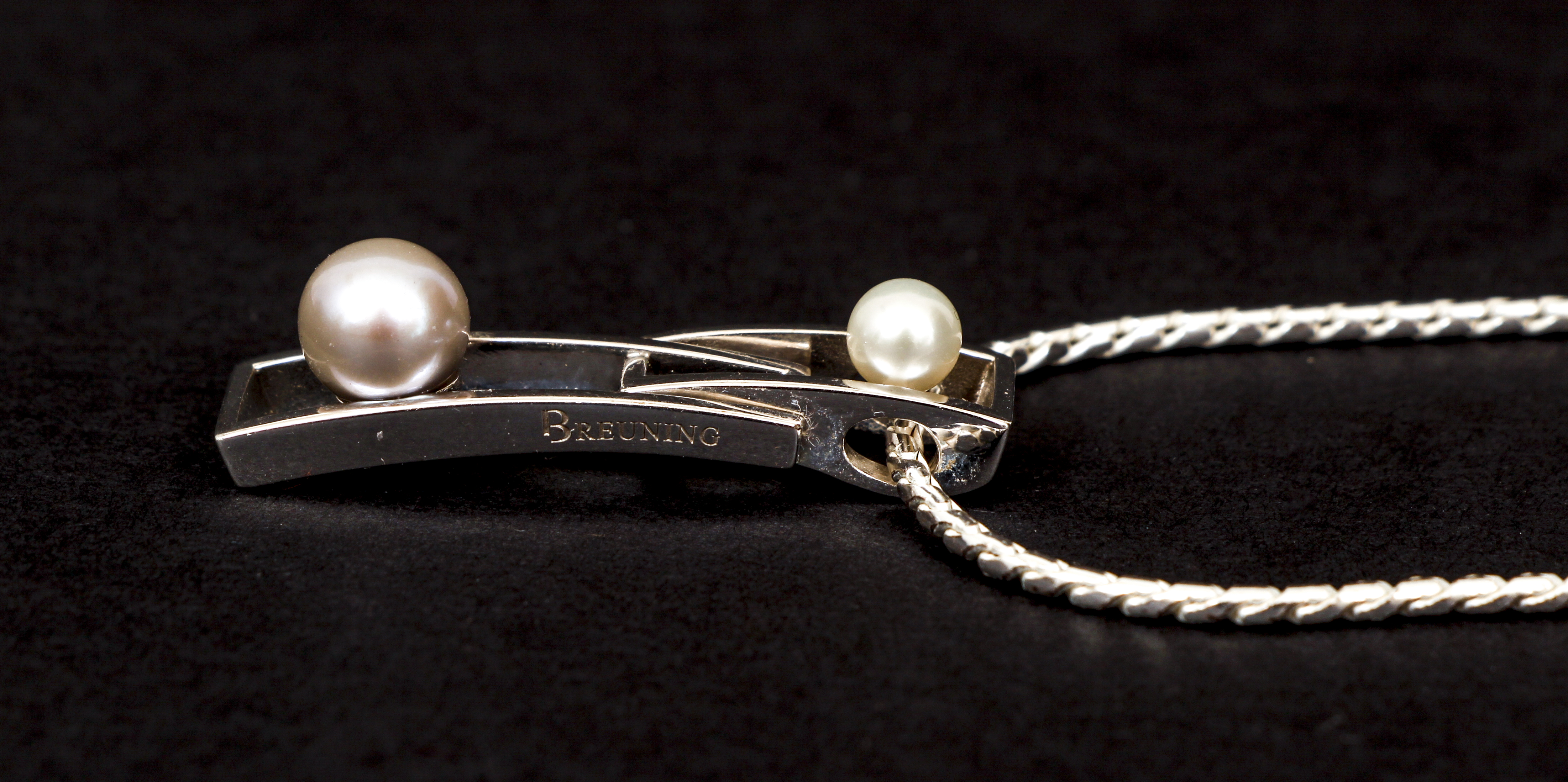 Silver and Cultured Pearl Pendant Necklace - Image 4 of 4
