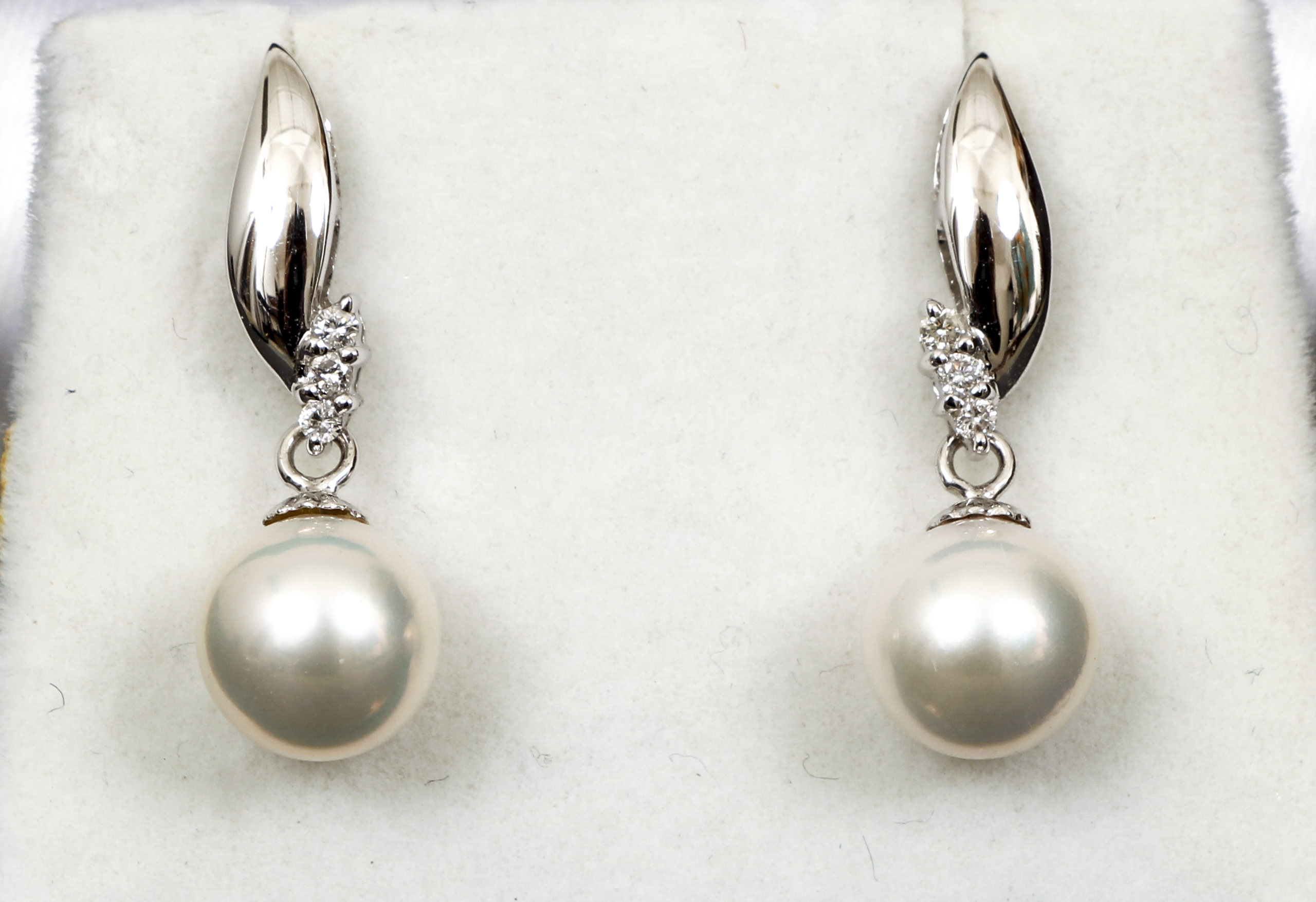 18K Pearl and Diamond Earrings