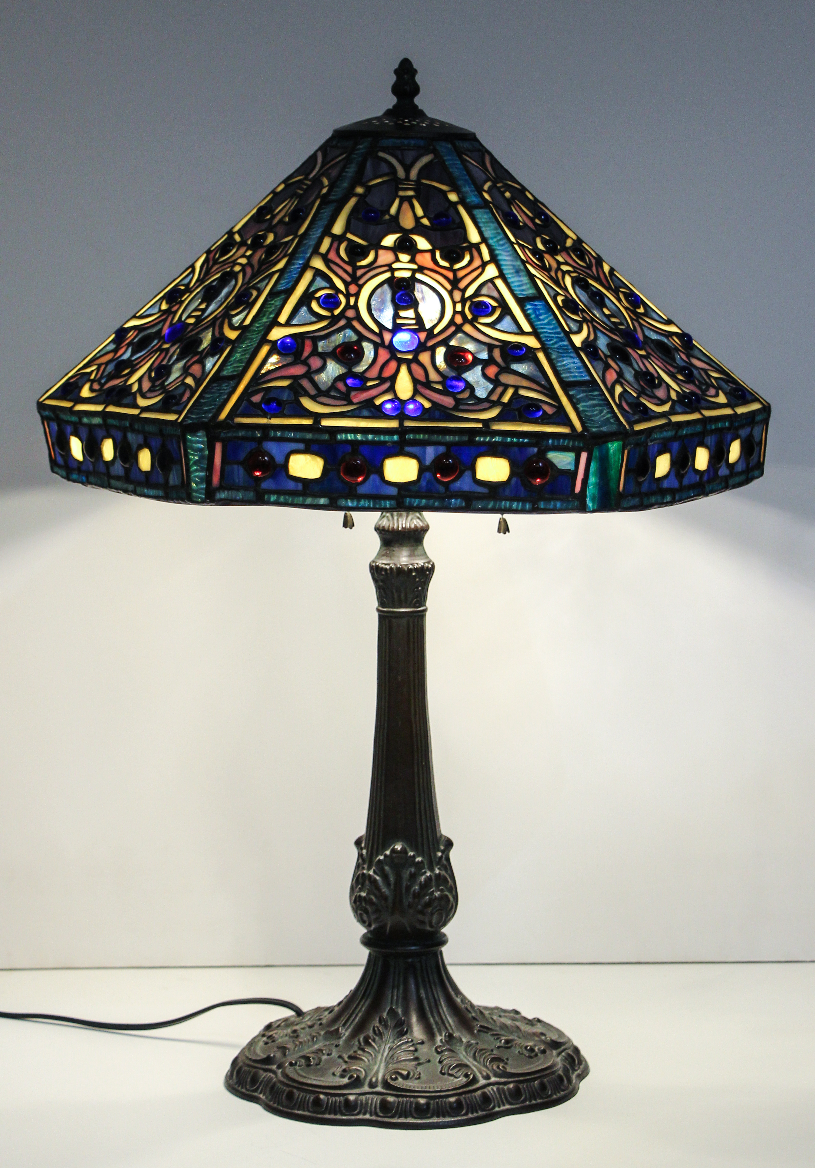 Arts and Crafts Style Stained Glass Shade and Lamp - Image 4 of 5