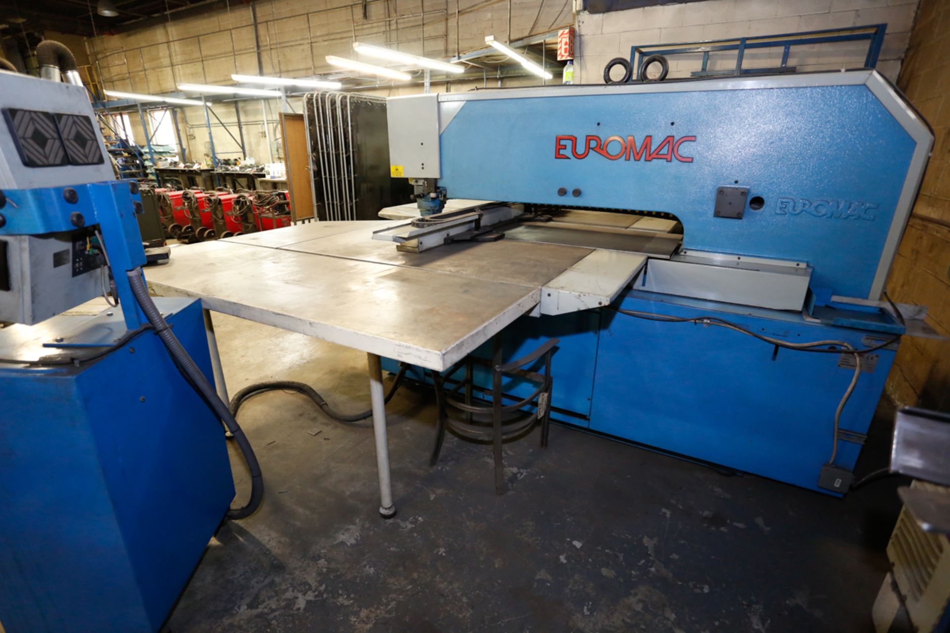 (2000) EURO-MAC CX1250/30, FABRICATOR PUNCH, 72'' X 84'' TABLE - Image 5 of 8