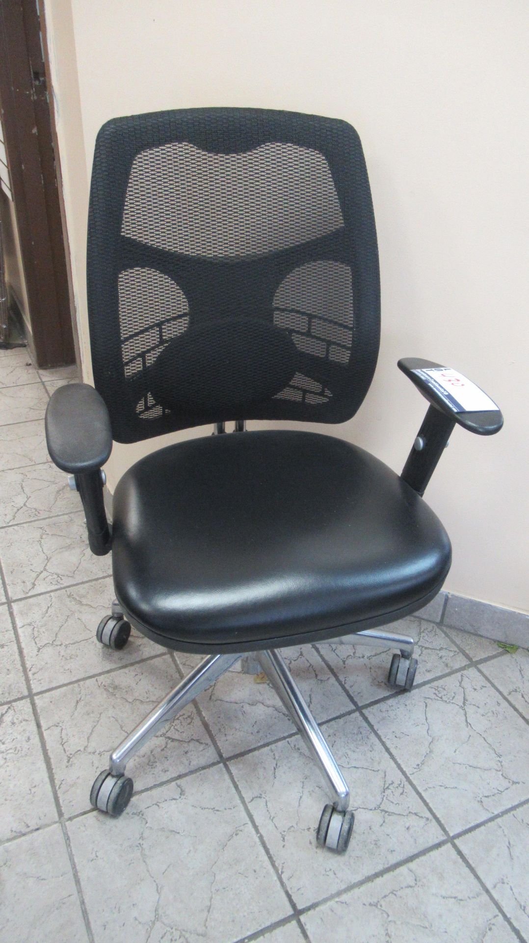 CHAISE DE BUREAU ERGONOMIQUE AJUSTABLE EN MAILLE / CHAIR