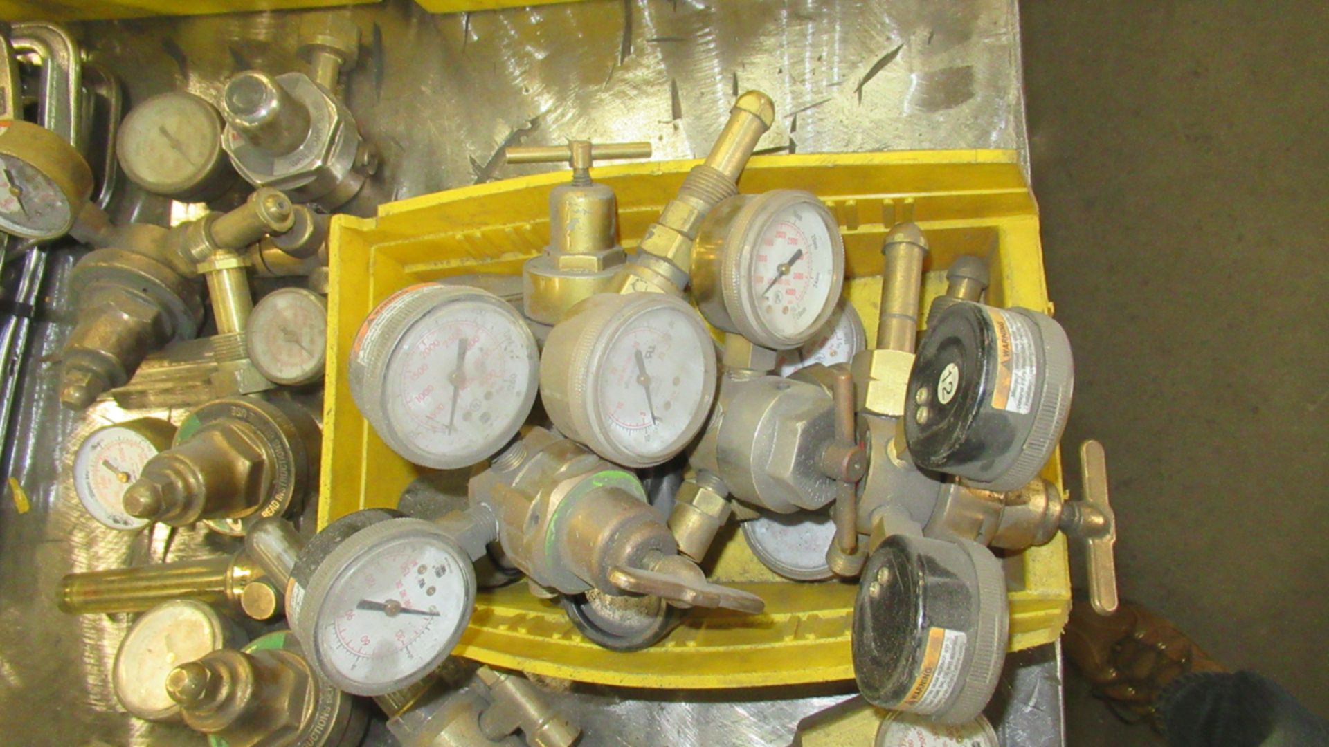 LOT OF ASSORTED GAUGES - Image 5 of 5