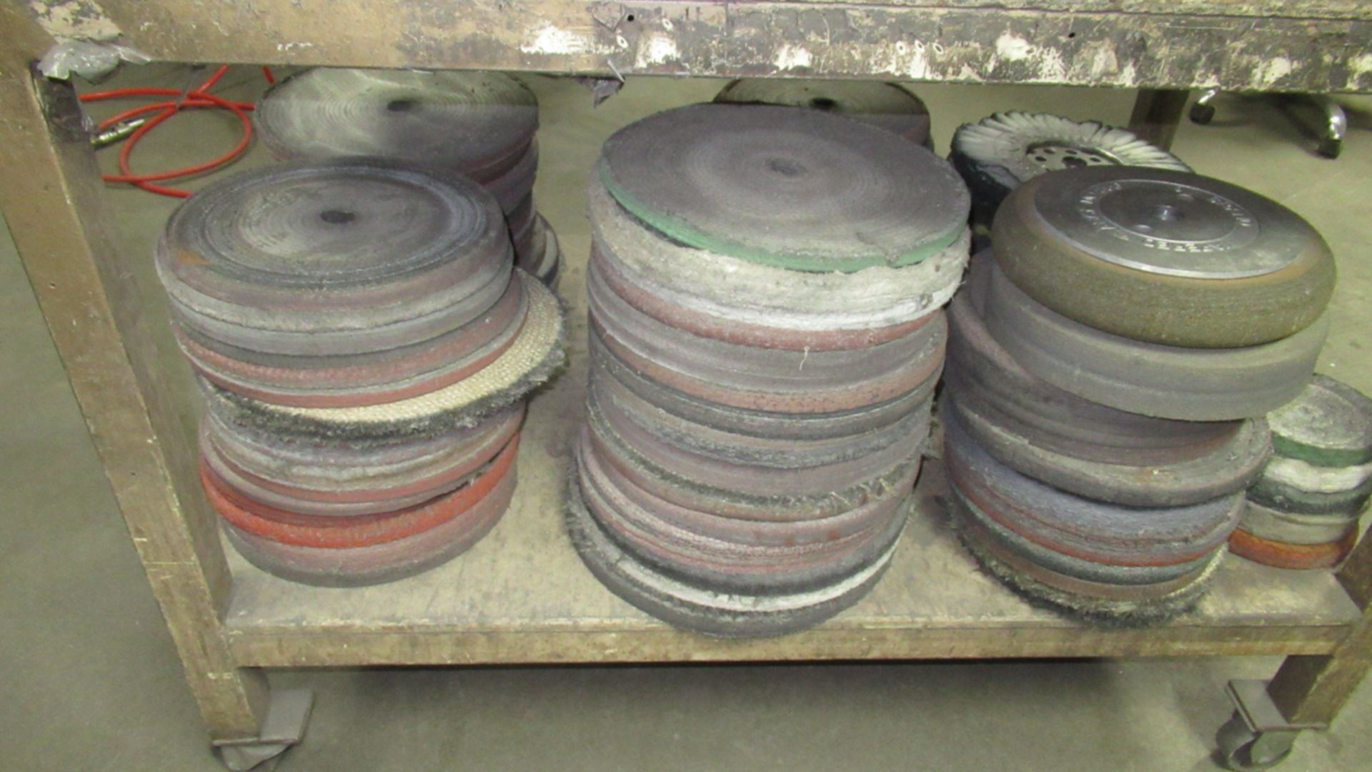 LOT OF BUFFING PADS