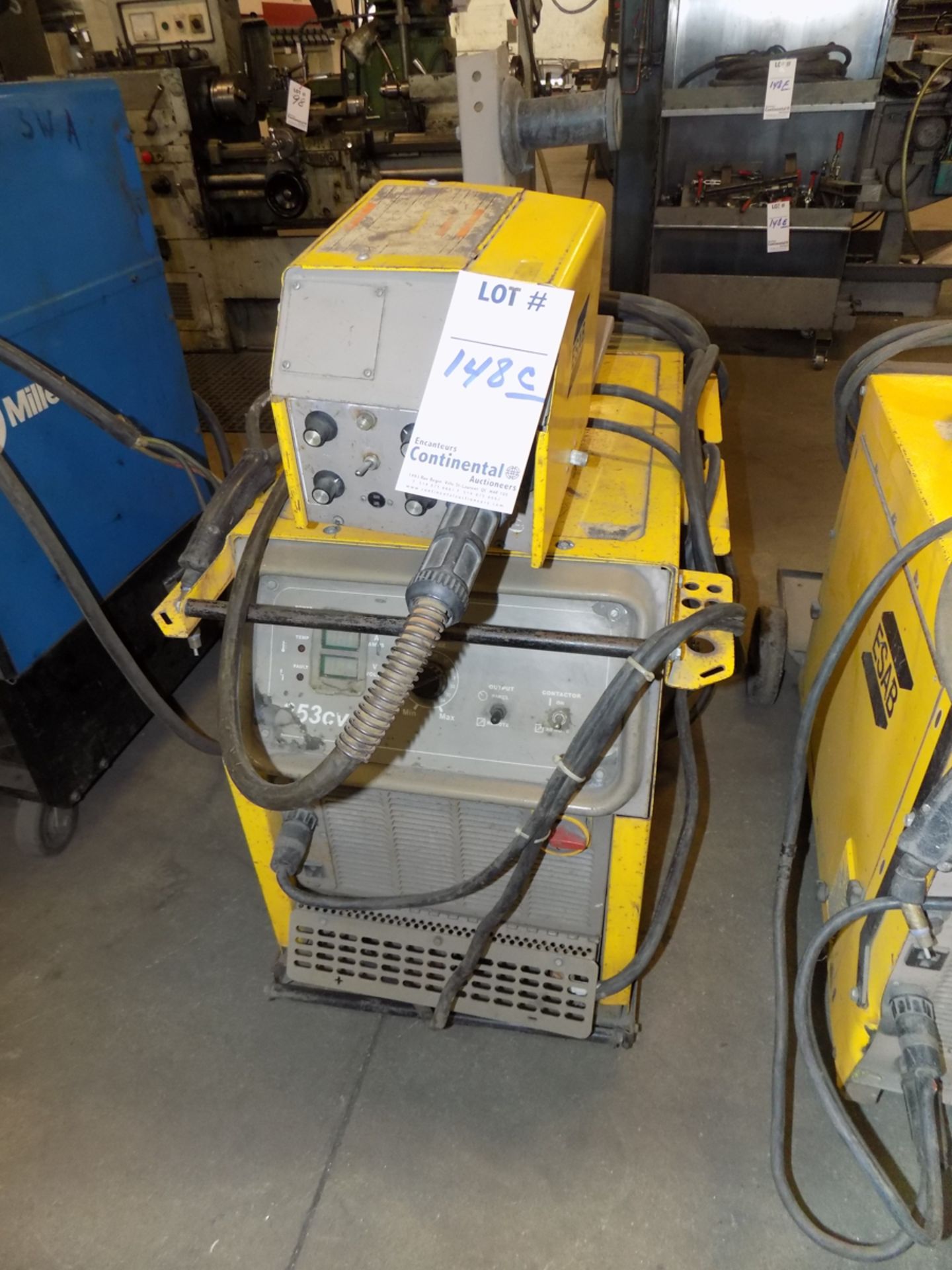 ESAB 37962, 350 AMP WELDER, W/ ESAB FEEDER SN= ME 2004092