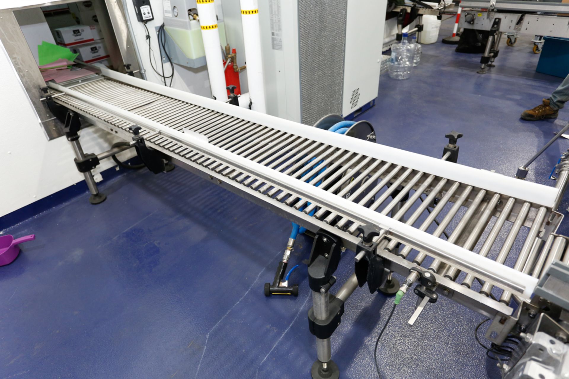 (2017) 14' x 19" Stainless Steel Gravity Type Discharge Conveyor