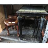 A PAIR OF SOUTH AFRICAN BALL & CLAW FEET TABLES WITH AN EBONISED NEST OF TABLES