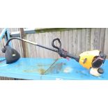 MCCULLOCH TWIST-N-EDGE PETROL ENGINE GRASS STRIMMER