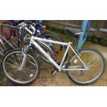 RALEIGH TUNDRA GENTS BICYCLE WITH SPRUNG FORKS