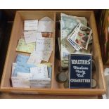 WOODEN TRAY OF COINS, BANKNOTES, CIGARETTE CARDS