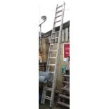 ALUMINIUM EXTENDING LADDER