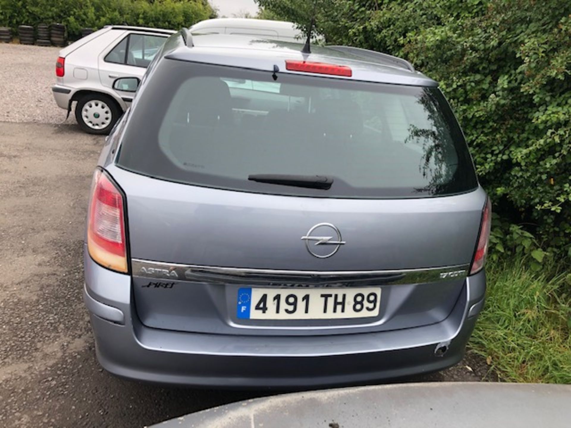 Opel Astra. French Reg No 4191 TH89 4 door estate. This appears to be a vehicle imported from - Image 3 of 8