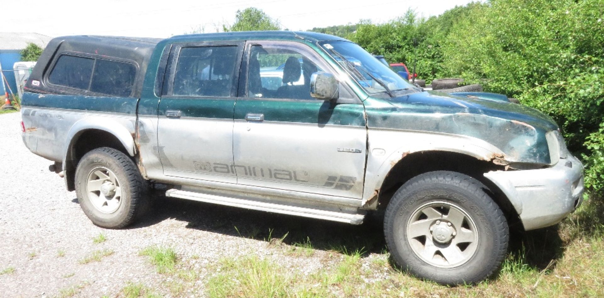 Mitsubishi L200 pick up Reg no YS03 FJX, 4 door with crew cab, we have key and V5, detachable pick - Image 2 of 7